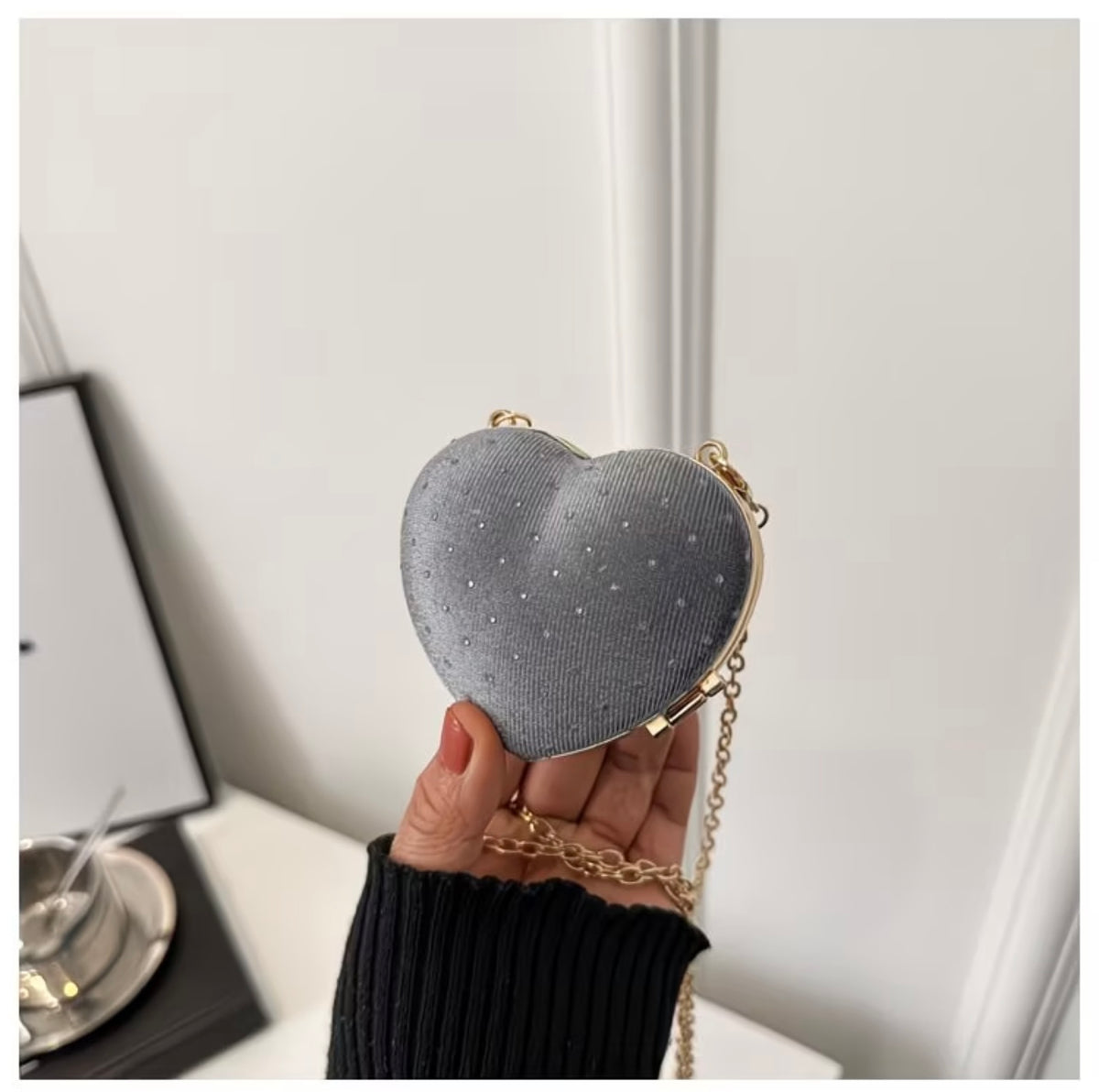 Ultra-mini luxury rhinestone sparkling wine-red heart-shaped crossbody pouch