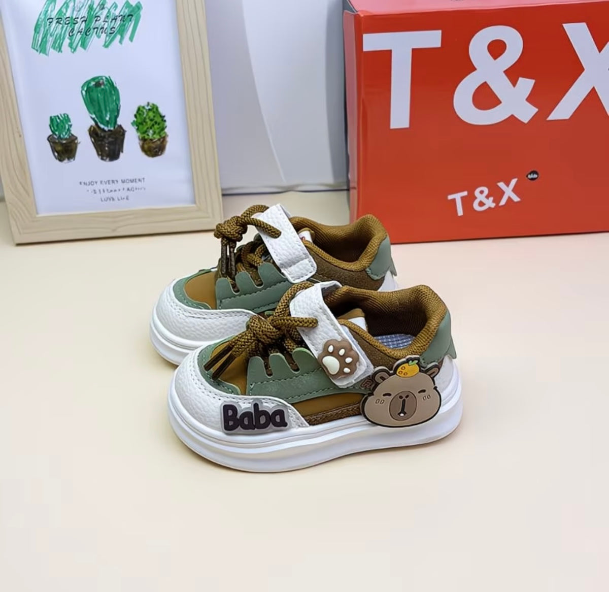 Boys' & Girls' Soft-Soled Sneakers Capybara-Themed Sports Shoes for Kids of All Ages