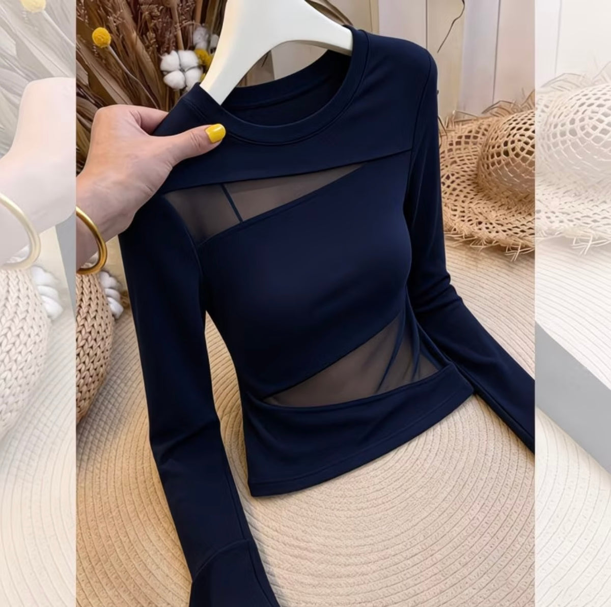 Mesh Paneled Design
Long Sleeve Base Layer Top for Women - Elegant Autumn
Wear