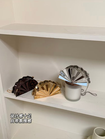 New European Cross-border Style Unique Fan-shaped Clutch for women