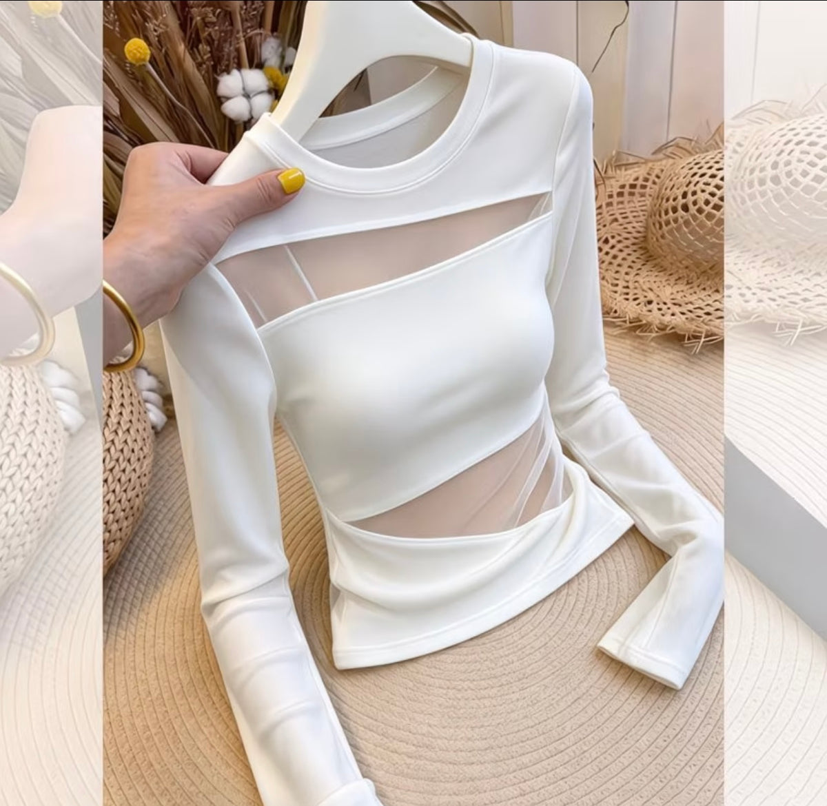 Mesh Paneled Design
Long Sleeve Base Layer Top for Women - Elegant Autumn
Wear