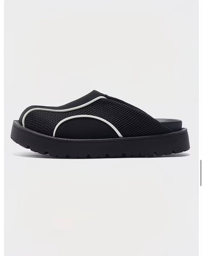 Slip-On Mules for Outdoor
Wear, Thick-Soled Closed-Toe Loafers, Easy-to-Wear Unisex Summer Shoes