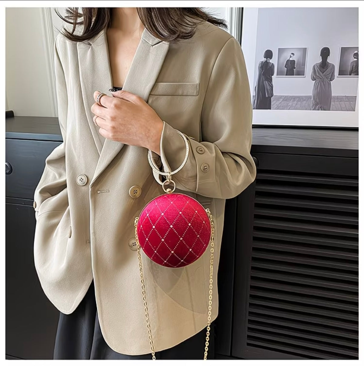 Glamorous stone work Crossbody Bag Versatile Chain Ball-Shaped Small Round Purse