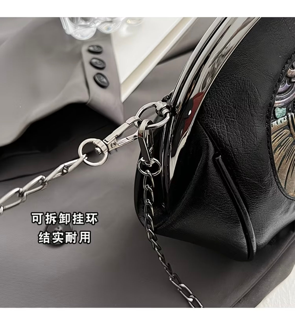Vintage Clasp Shell-Shaped Crossbody Shoulder
Bag, Versatile