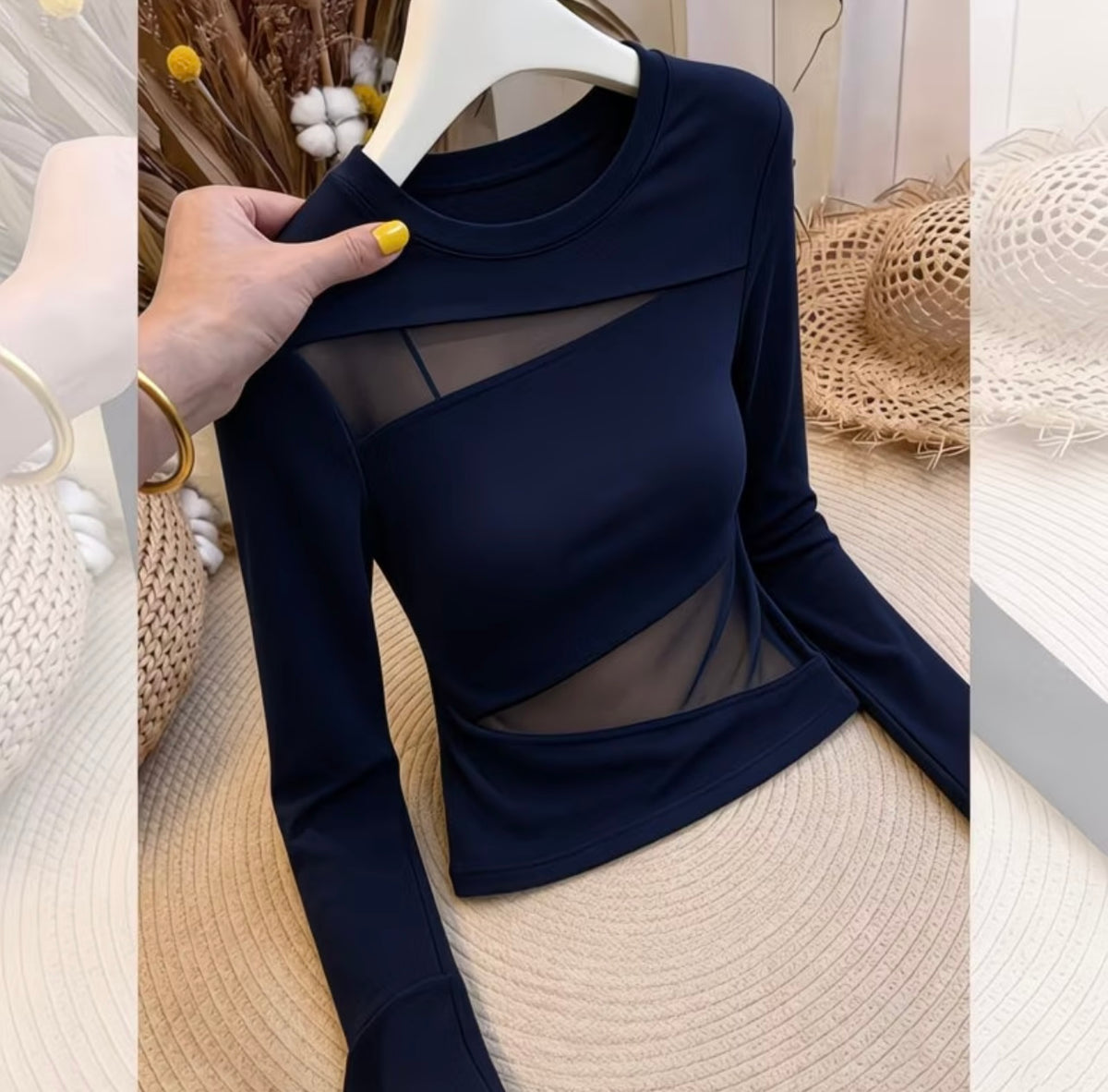Mesh Paneled Design
Long Sleeve Base Layer Top for Women - Elegant Autumn
Wear