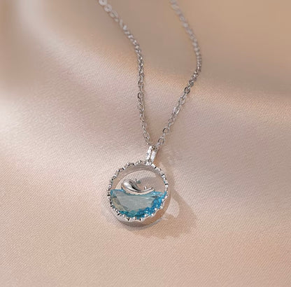 Whale-themed Unique Design, Elegant Iridescent Blue Ocean Collarbone Chain from the Marine Series 🌊🐬
