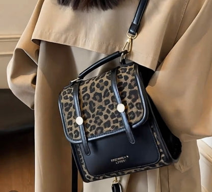 Casual shoulder Retro Backpack Korean-style Leopard Print Trendy Travel Backpack 🤎🖤