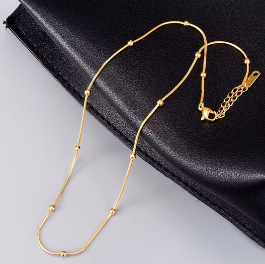 Titanium Steel minimalist Collarbone Chain, Trendy Short Neck Chain with Vintage Collar Design