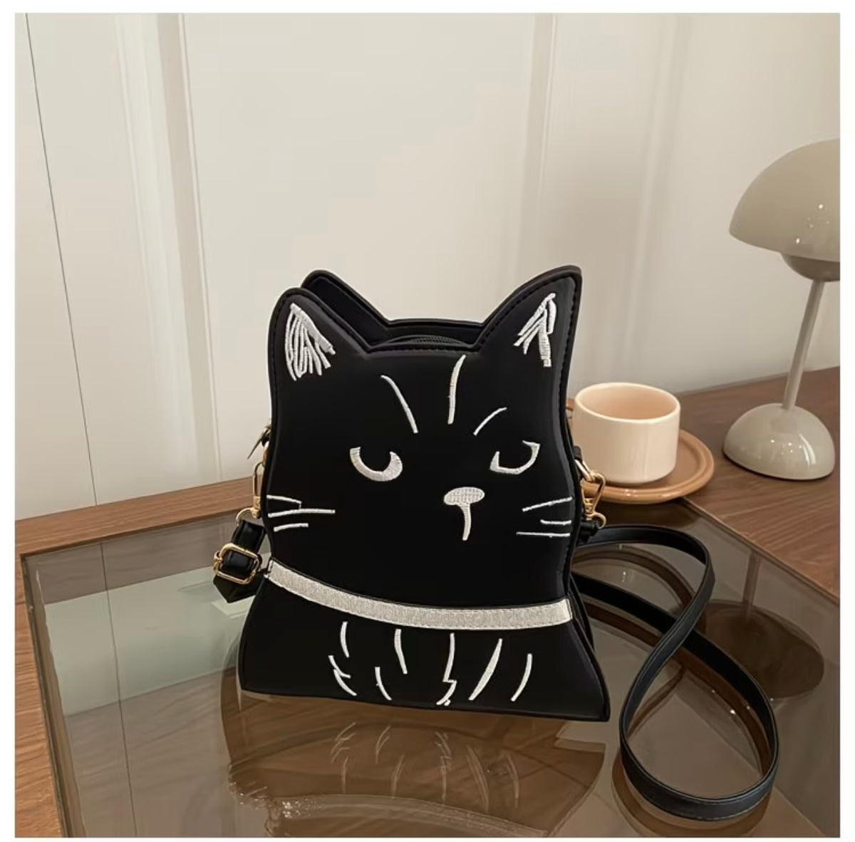 Large Capacity Shoulder Crossbody Bag with Cute Cat Design, Stylish Bucket Bag for Outdoor Use