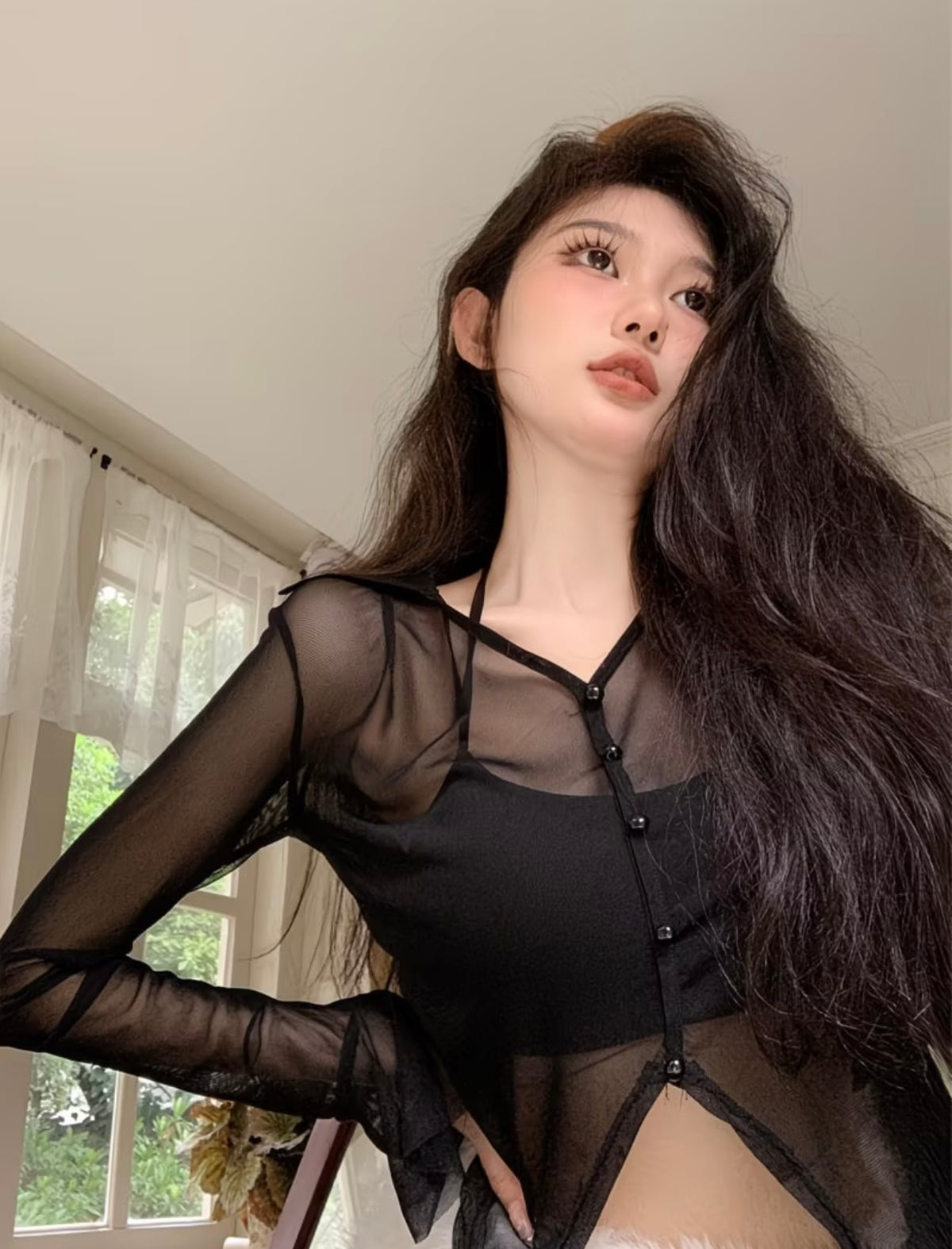 Gradient Mesh Long Sleeve
Shirt Women's Summer Lightweight V-Neck Slim Fit 🖤