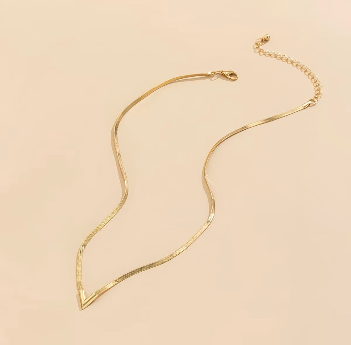 Elegant V-shaped Copper Flat Chain Necklace, Trendy Neck Accessory for Summer