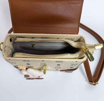 Light Luxury, High-End Cute Plush Doll Handbag for Women, Can Be Worn as Shoulder or Crossbody Small Purse 👝