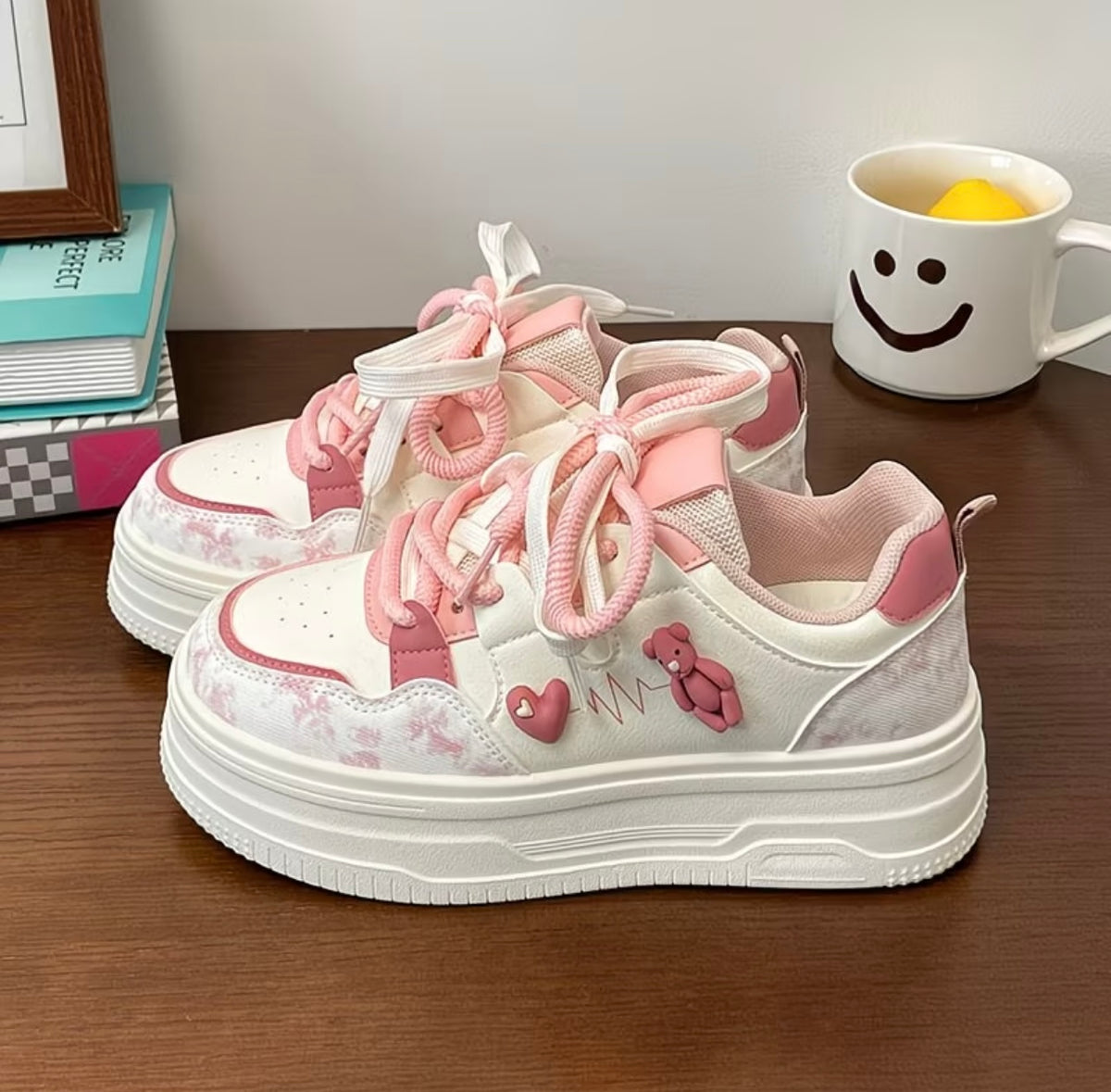 Thick-soled  women's sneakers platform shoes height increase