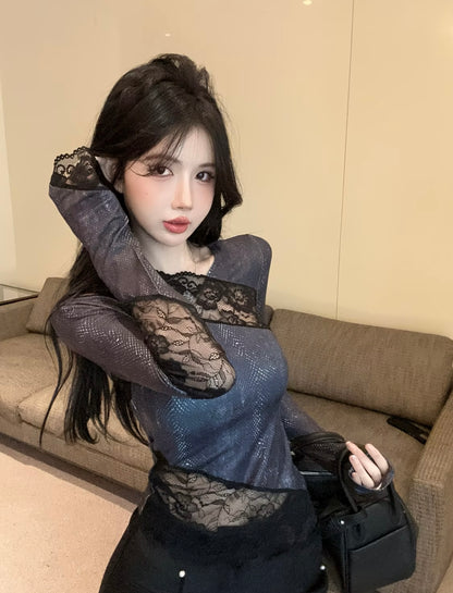 pring Spicy Girl Style Lace-Paneled Vintage
Long Sleeve T-Shirt, Stylish Outerwear Design with Irregular Hem for Slimming Effect 🐾🖤🪐