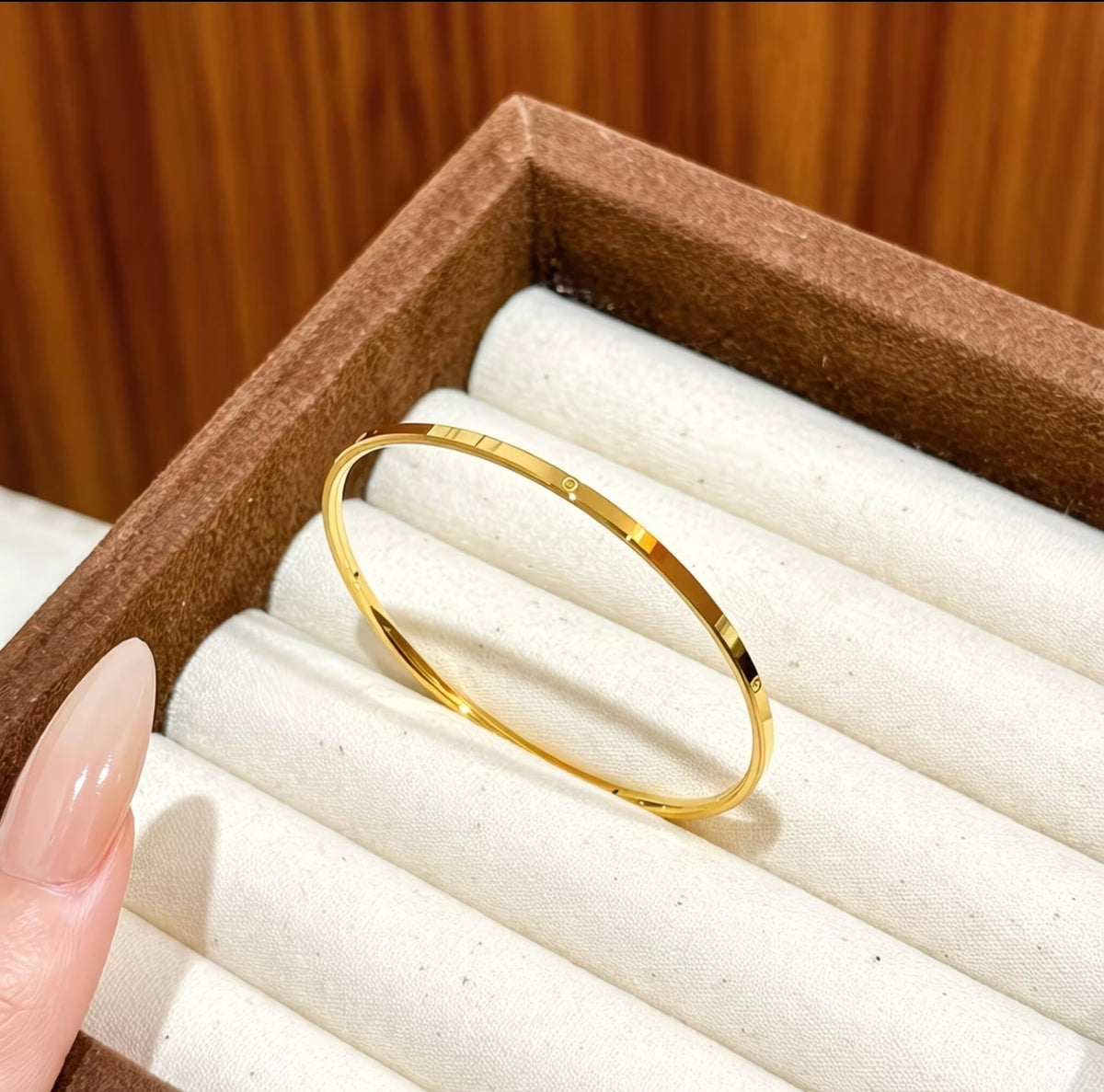 Titanium Steel Non-Fading Lifetimes Glossy Closed-End Bracelet ⭐️