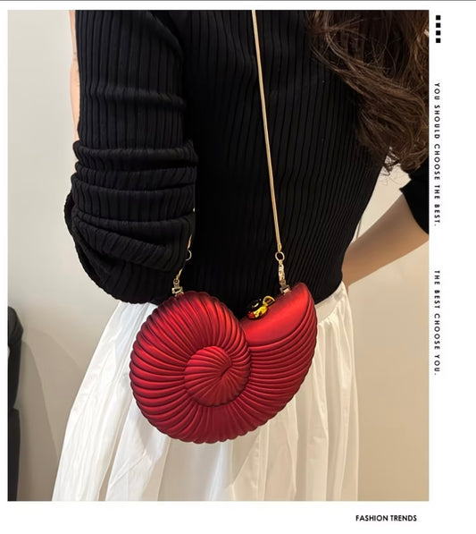 Conch-Shaped  2026
Summer New Fashion Chain Crossbody Women's
Handbag