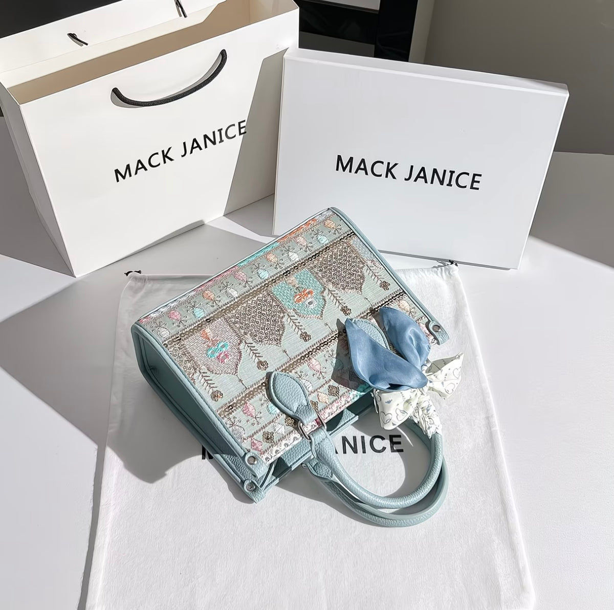 MackJanice Premium Large-Capacity Tote Bag for Women, 2026 New Niche Embroidered Handbag with Crossbody Strap 💎