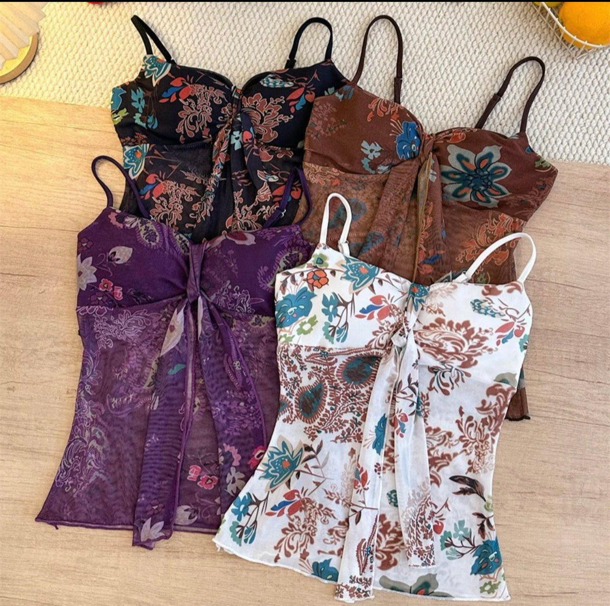 Vintage Spice Girls-style Printed Mesh
Sleeveless Tank Top for Women, Summer Slimming Fit Outerwear 👗🌸🤍