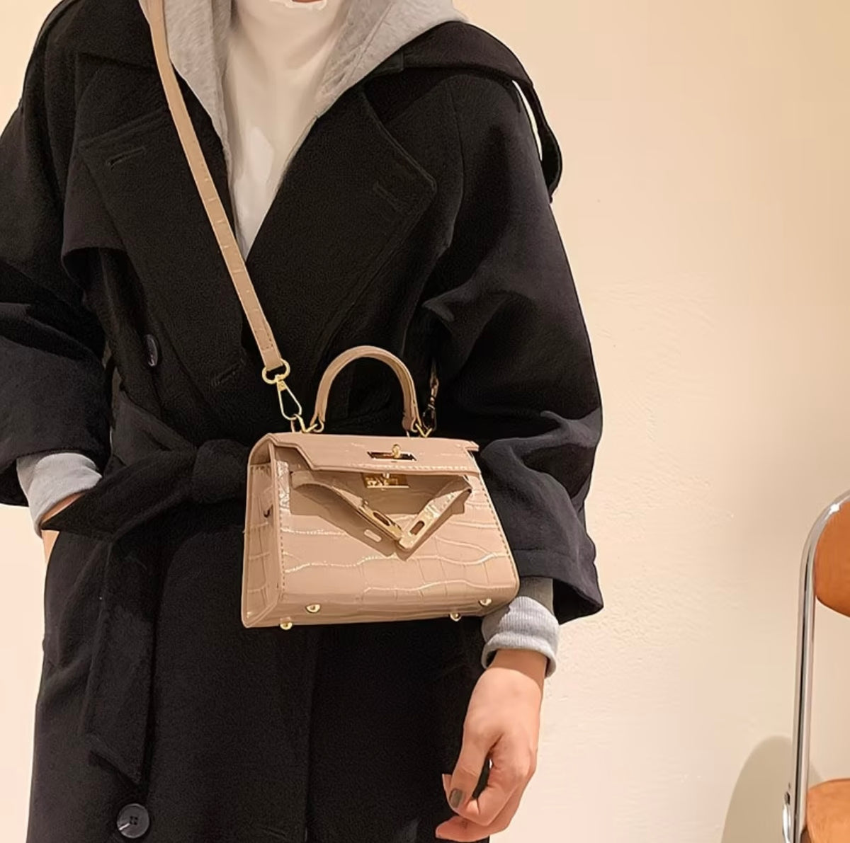 Minimalist Niche Handbag 2026 New Style Kelly Bag Mini Crocodile Pattern Handheld Trendy Crossbody Small
Shoulder Bag for Women