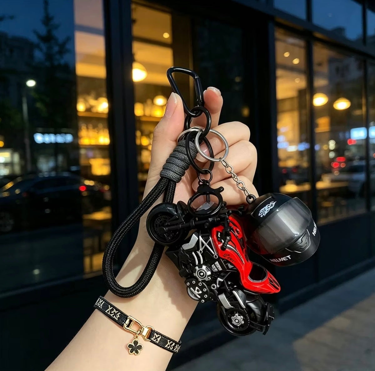 Creative Motorcycle Model Keychain with Light-Up Helmet, Personalized Key Ring 🏍️