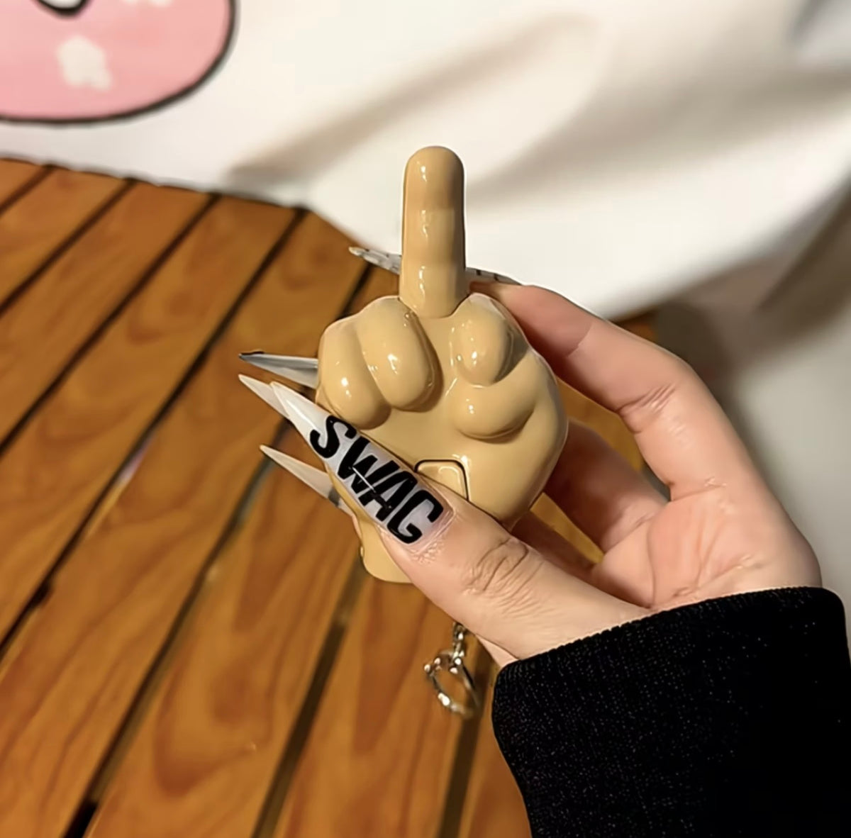 Abstract Funny Middle Finger Gesture Keychain - Prank Gift 🖕