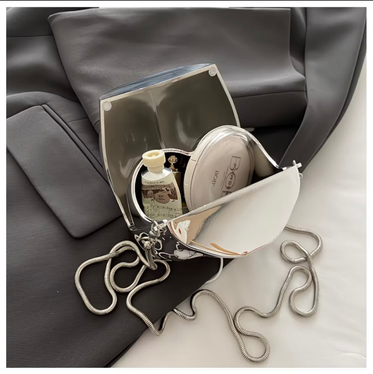 Super Popular Quirky Butt-Shaped funny Metal Bag for Women