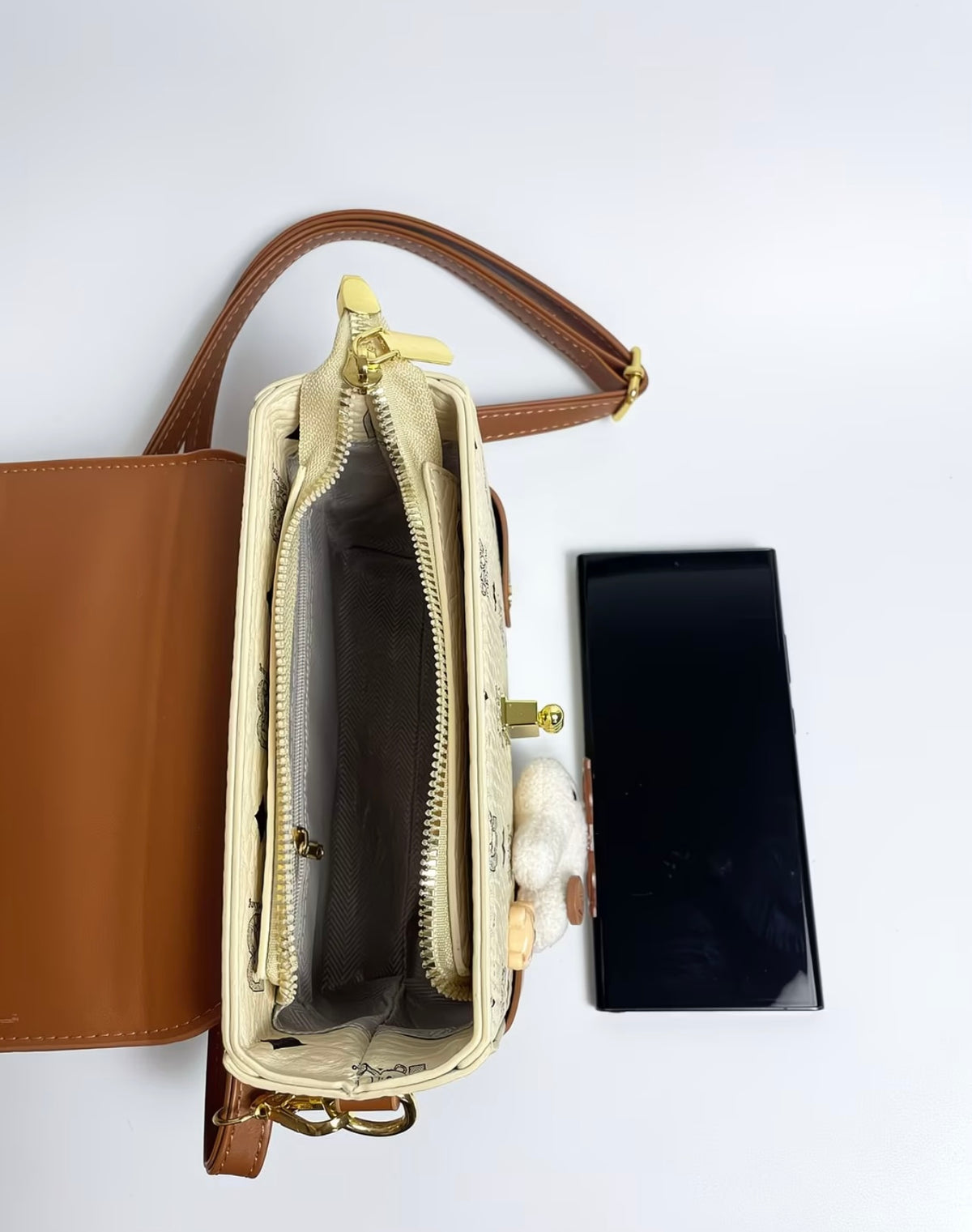 Light Luxury, High-End Cute Plush Doll Handbag for Women, Can Be Worn as Shoulder or Crossbody Small Purse 👝