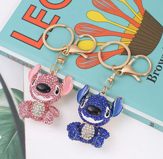 Diamond-encrusted Cartoon Animal Stitch Keychain -
Interstellar Universe Stitch Metal Pendant 💗💙