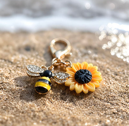 New Bee Sunflower Keychain - Small Gift Pendant, Cute and Unique Zipper Charm for DIY Decoration