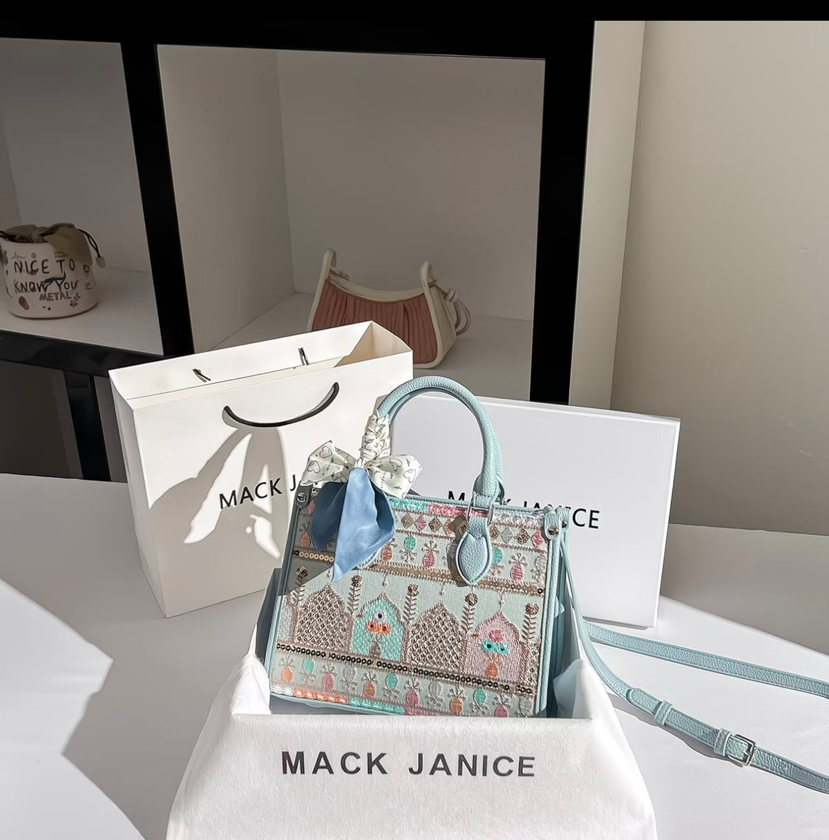MackJanice Premium Large-Capacity Tote Bag for Women, 2026 New Niche Embroidered Handbag with Crossbody Strap 💎