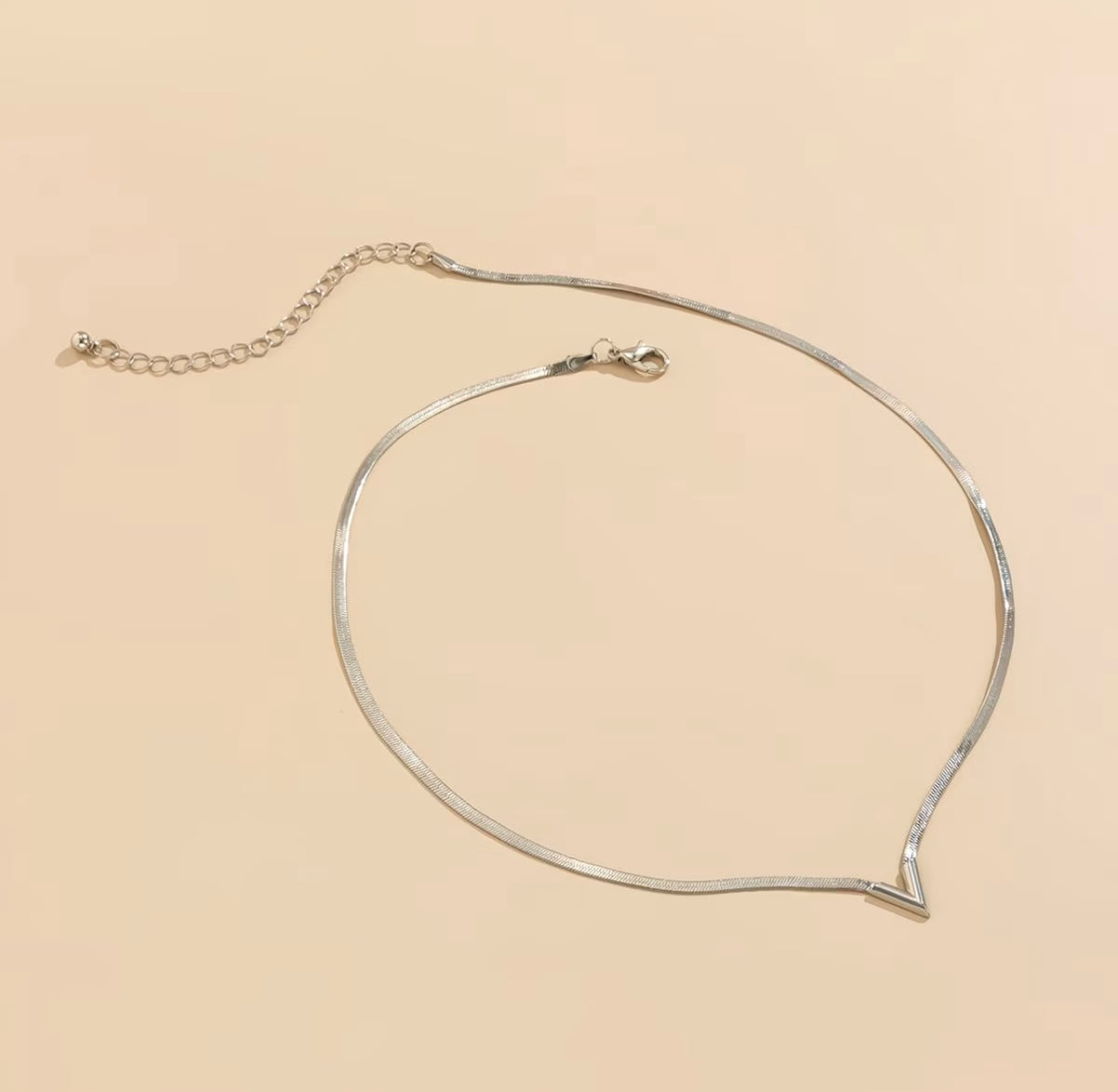 Elegant V-shaped Copper Flat Chain Necklace, Trendy Neck Accessory for Summer
