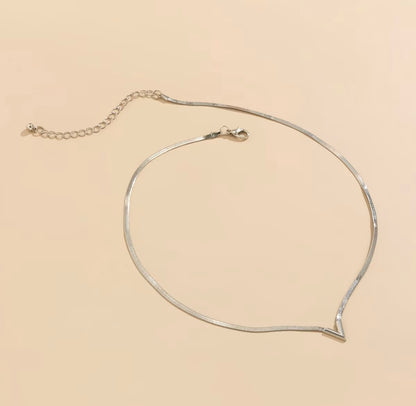 Elegant V-shaped Copper Flat Chain Necklace, Trendy Neck Accessory for Summer
