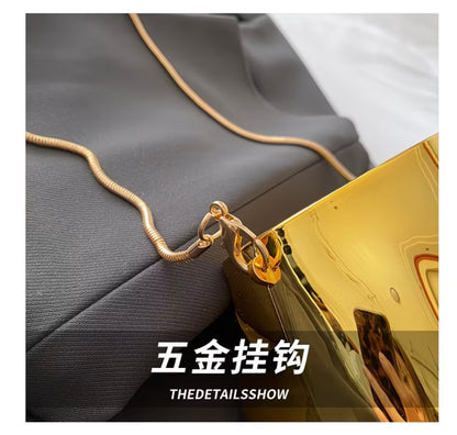 Super Popular Quirky Butt-Shaped funny Metal Bag for Women