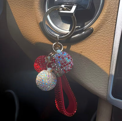 Exquisite Cartoon Cute Diamond-Studded Ball Keychain Pendant, Universal Anti-Loss Gift Accessory for Women's Bags✨