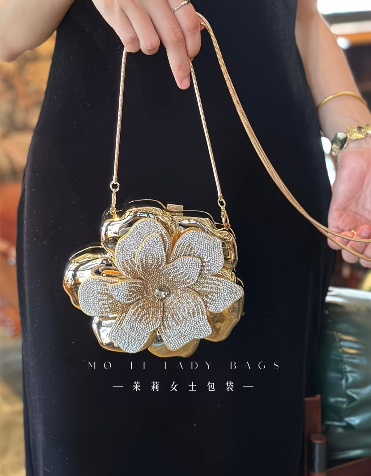 Elegant French-style golden sparkling rhinestone floral acrylic clutch bag 🌸