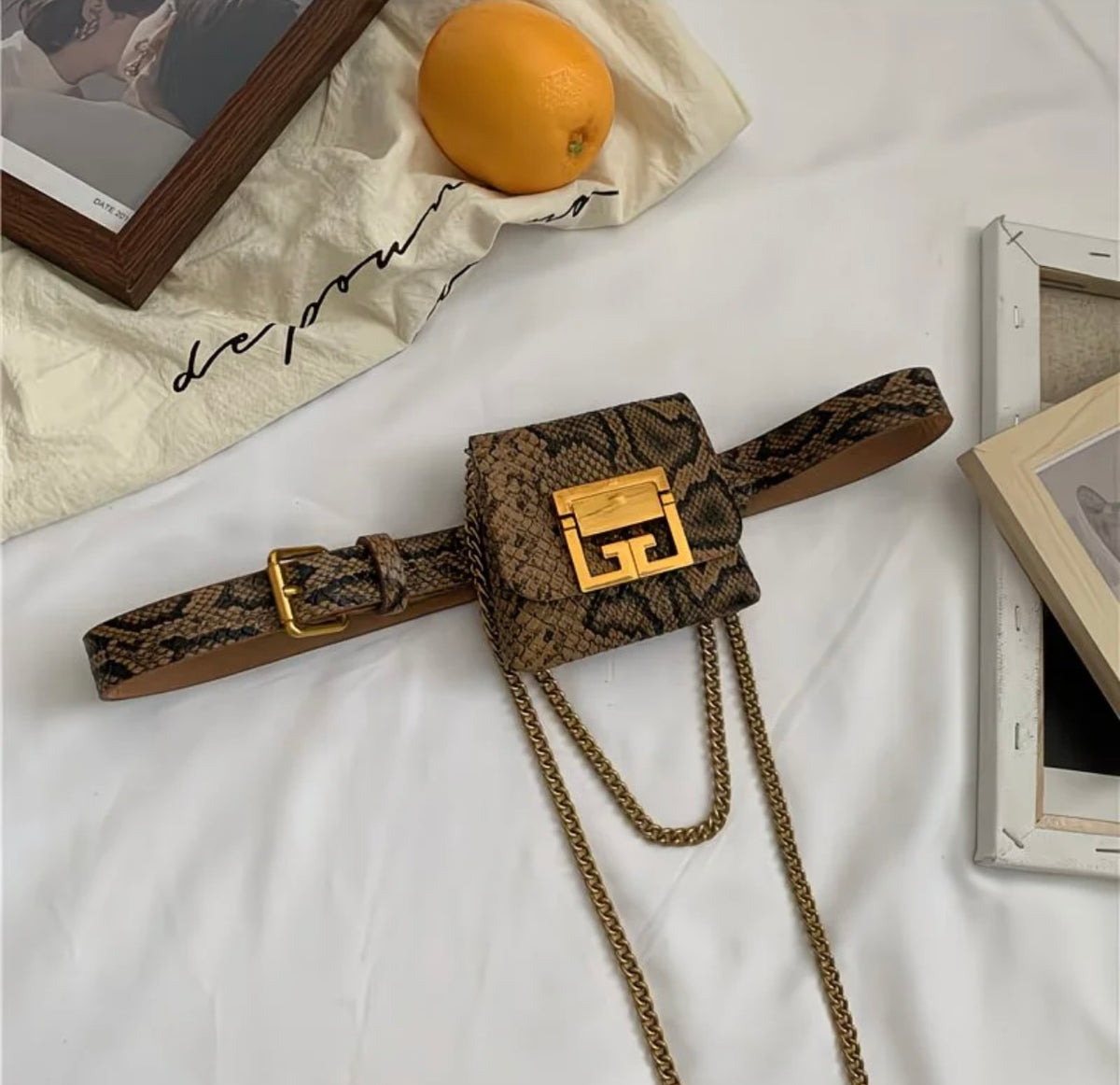Vintage Snake Skin Pattern Fashionable Small Waist Bag for Women.
