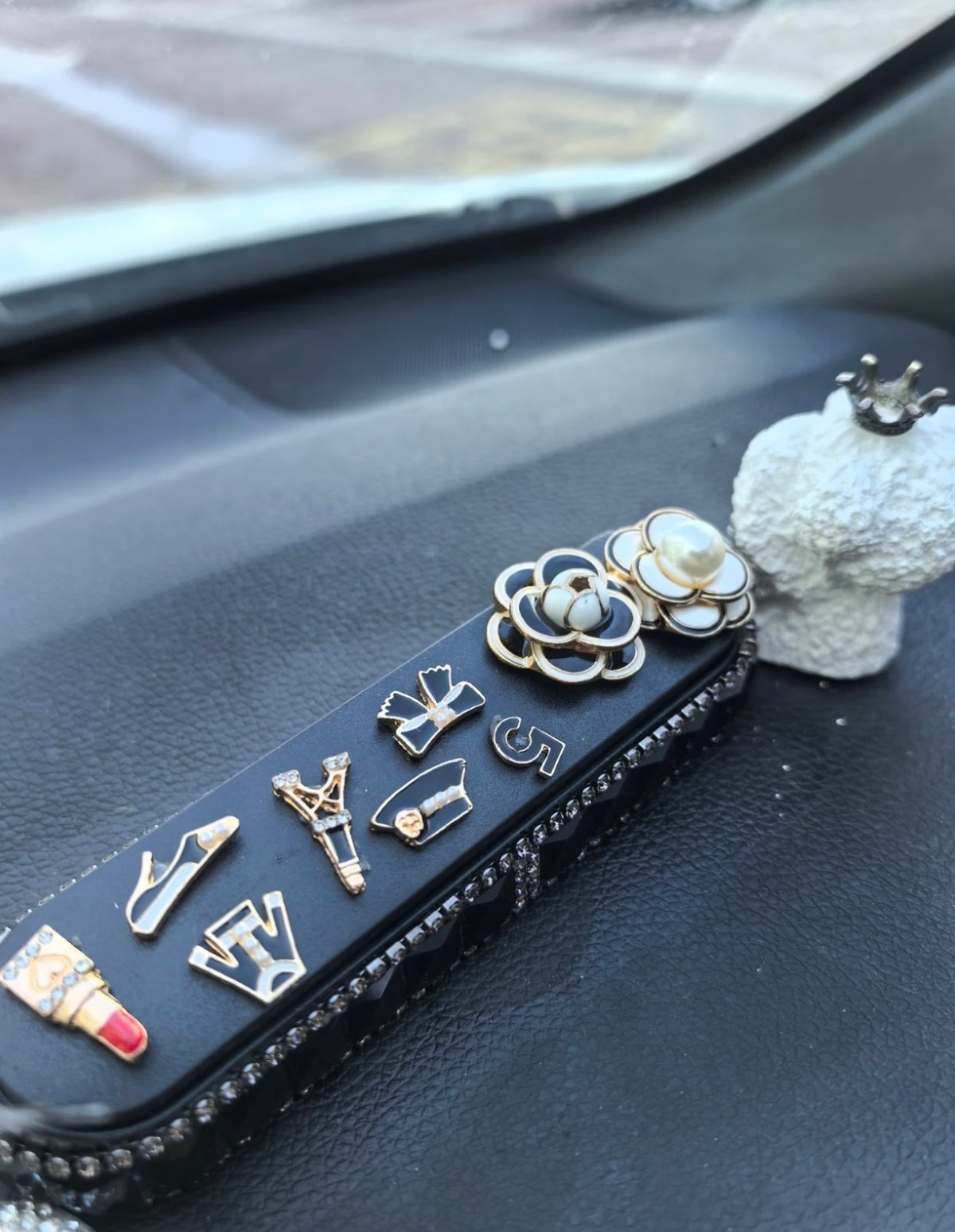 Camellia Small Fragrant Style INS Car Temporary Parking Permit - Women's License Plate Cover, Hidden Interior Number Plate for Cars