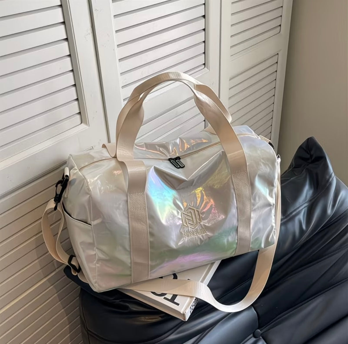 Gradient Large Capacity stylish travel bag premium quality