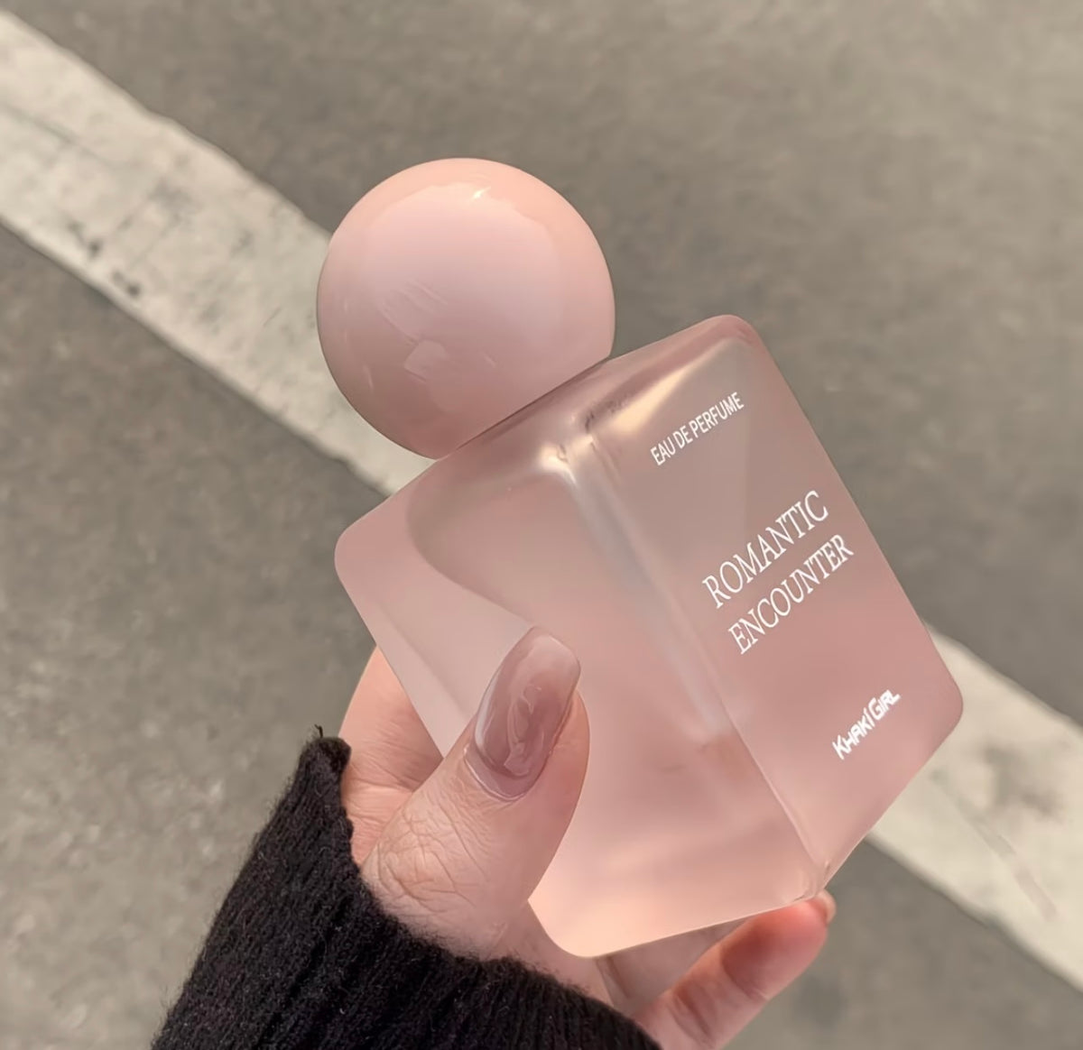 Romantic pink encounter perfume with long-lasting scent - luxurious natural fresh aroma 🌸