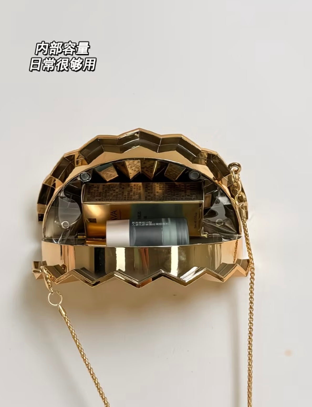 New European Cross-border Style Unique Fan-shaped Clutch for women