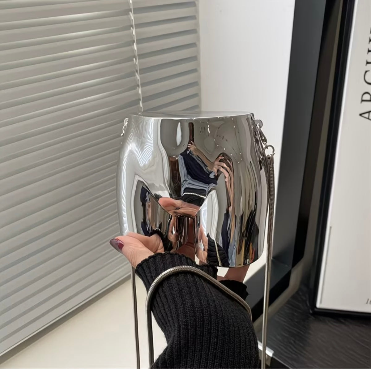 Super Popular Quirky Butt-Shaped funny Metal Bag for Women