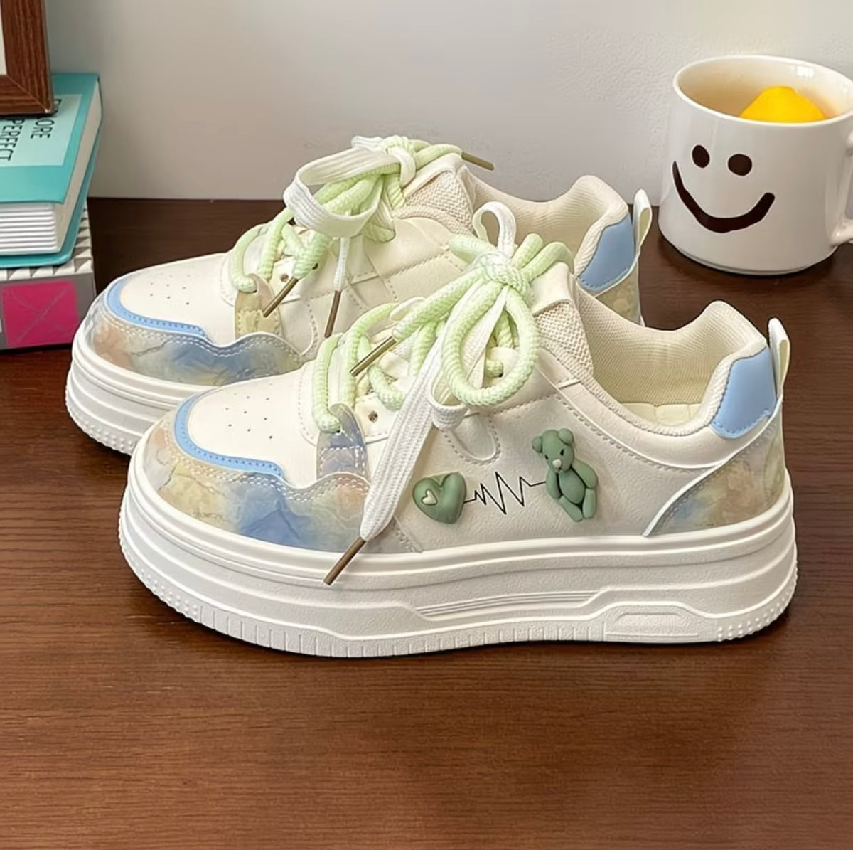 Thick-soled  women's sneakers platform shoes height increase