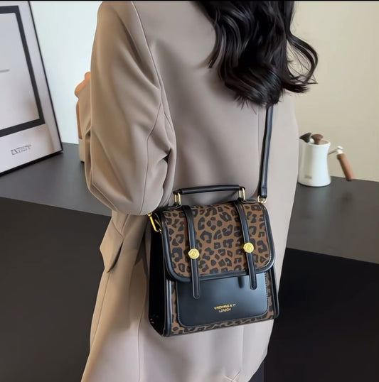Casual shoulder Retro Backpack Korean-style Leopard Print Trendy Travel Backpack 🤎🖤